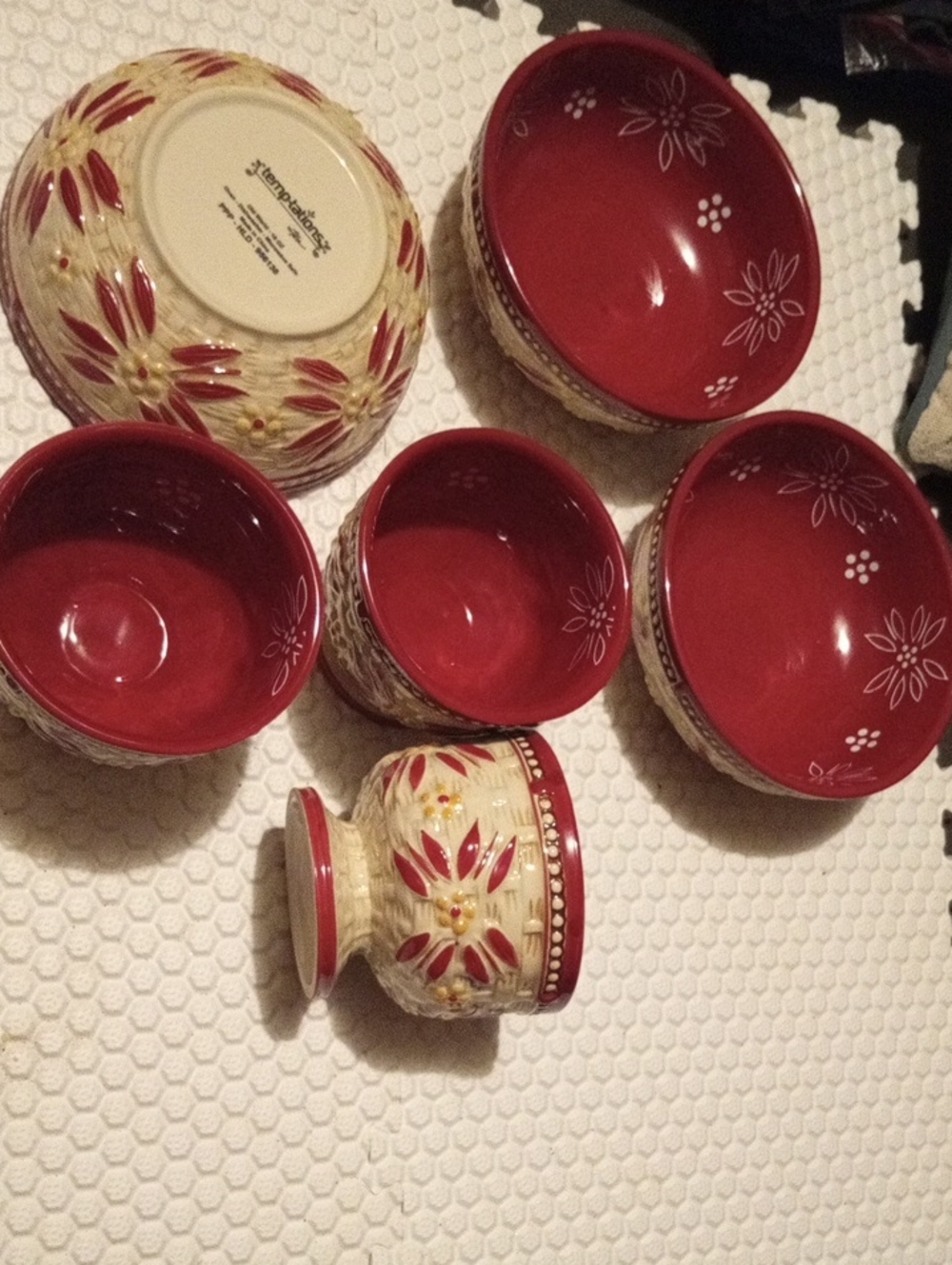 Red and Cream Floral Ceramic Bowl Set